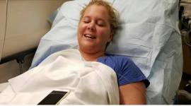 Amy Schumer, Amy Schumer hospitalized, Amy Schumer food poisoning, Amy Schumer paris hospital, Amy Schumer hospital, Entertainment