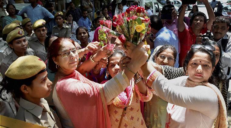 Delhi: BJP Women Wing Protests; Seeks Action Against Ashutosh, Sandeep ...