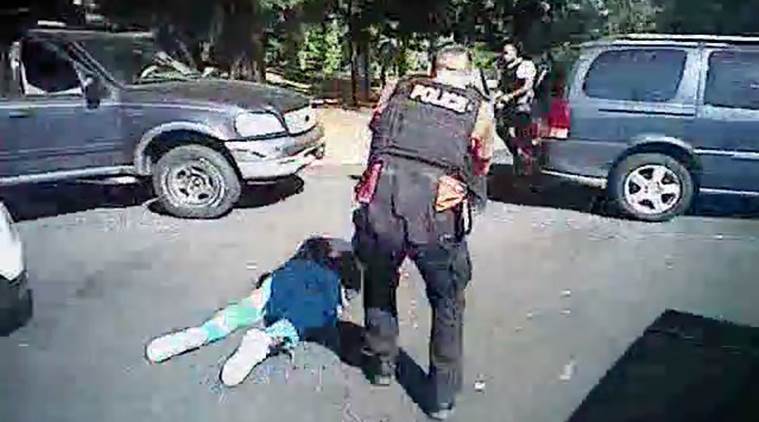 Charlotte tape releases, police shooting, keith scott shot, keith scott dead, keith scott police shooting, keith scott family, keith scott family video footage, Charlotte united states, Charlotte US protests, US protest, black man shot, police shooting black man, black man shot Charlotte, US african american, african american, World news
