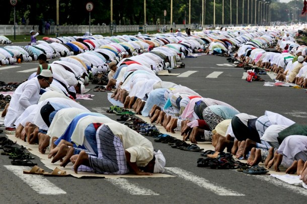 PHOTOS: Eid Mubarak! People around the world celebrate Eid 