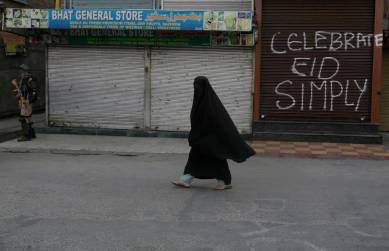 kashmir, eid, eid ul-adha, kashmir eid, kashmir curfew, kashmir eid celebrations, eid celebrations india, eid in kashmir, situation in kashmir