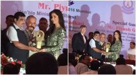 katrina-480 Katrina Kaif, Katrina Kaif actress, Katrina Kaif movies, Smita Patil Memorial award, katrina kaif Smita Patil Memorial award, Smita Patil Memorial award katrina kaif, Katrina Kaif news, entertainment news, indian express, indian express news