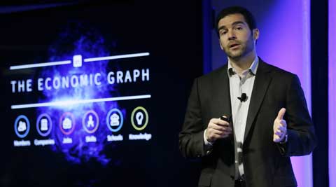 LinkedIn, LinkedIn new features, LinkedIn bot, LinkedIn News Feed, LinkedIn news feed, LinkedIn online training course, LinkedIn course