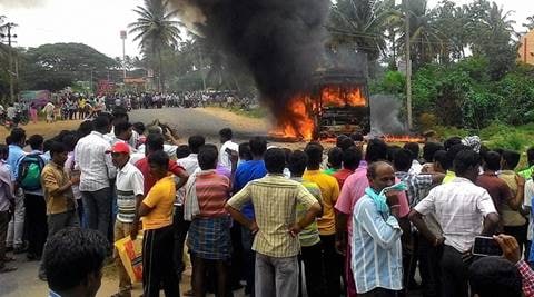 cauvery water row, cauvery water dispute, cauvery protests, karnataka cauvery protests, karnataka situation, karnataka protests, karnataka curfew, mandya protests, cauvery protests update, india news, indian express,