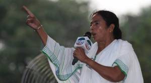 Mamata Banerjee trying all to woo Left-leaning intellectuals