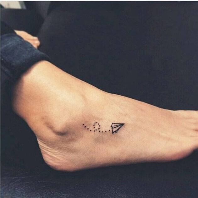 tattoo, tattoo art, minimalist tattoo, tiny tattoo, small tattoo, single line tattoo, cat tattoo, tattoo ideas, tiny tattoos, minimal tattoos photos, fashion news, latest news