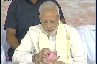 Narendra Modi, Modi, Pm Modi, BJP, Modi kerala, Modi kozhikode, BJP ministers, BJP ministers reaction, prime minister Narendra Modi, Modi speech, Kozhikode, Pm Modi, kerala, Pm Modi kozhikode, Modi on Pakistan, Uri attack, Uri terror attack, Modi speech in kozhikode, Uri, uri attack, Modi on Uri attack, indian soldiers, Pakistan people, Modi news, kerala news, Uri news, indian express news