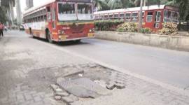 BMC, maharashtra, birhanmumbai municipal corporation, No confidence, BMC commissioner, potholes, Maharashtra congress, india news, indian express