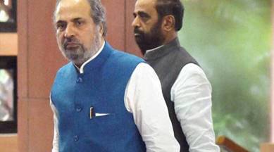 kashmir, kashmir unrest, all party meet, pdp, pdpd bjp, muzaffar hussain baig, mehbooba mufi, mehbooba mufti government, J&K government, pdp, baig criticise government, separatists, geelani, hurriyat, kashmir violence, burhan wani killing, kashmir curfew, pdp bjp, indian express news, india news, latest news