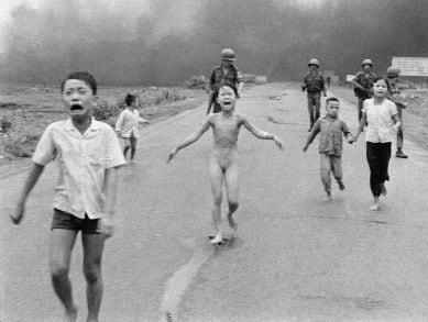 Facebook, napalm girl, facebook napalm girl, facebook napalm girl photo, facebook removes photo, mark zuckerberg, facebook removes iconic photo, naked girl photo, Vietnam napalm attack, social media, technology, technology news