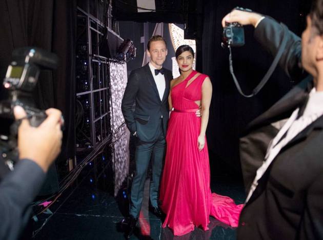 Priyanka Chopra Tom Hiddleston Flirted Openly At Emmys After Party We 
