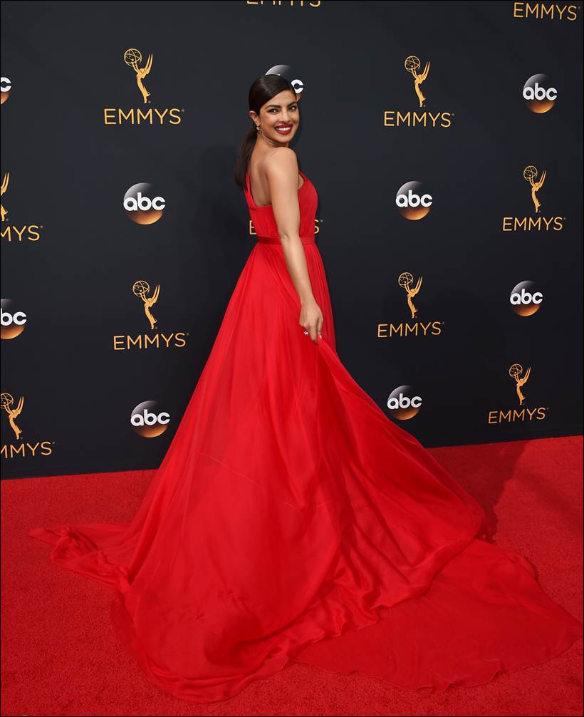 Emmys, 68th Emmy Awards, Emmy 2016, Priyanka Chopra, emmy with Priyanka Chopra, Priyanka Chopra emmy, Priyanka, Priyanka Chopra dress