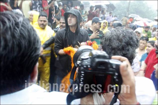 Ranbir Kapoor, Ranbir Kapoor pics, Ranbir Kapoor pis, Ranbir Kapoor recent pics, Ranbir Kapoor ganesh visarjan pics
