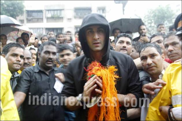 Ranbir Kapoor, Ranbir Kapoor pics, Ranbir Kapoor pis, Ranbir Kapoor recent pics, Ranbir Kapoor ganesh visarjan pics