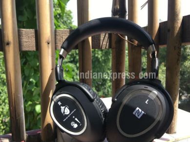 Sennheiser, Sennheiser PXC 550, Sennheiser PXC 550 review, Sennheiser PXC 550 vs Bose QC35, adaptive noise cancellation, noise cancellation headphones, bose headphones, sennheiser headphones, Sennheiser PXC 550 price, Sennheiser PXC 550 India, Sennheiser PXC 550 features, headphones, technology, technology news