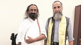 art of living, sri sri ravi shankar, kashmir unrest, burhan wani killing, burhan father with sri sri, aol, hurriyat conference, aal party delegation, sri sri kashmir, aol kashmir, art of living kashmir, burhan wani aol, aol wani, sri sri links with kashmiri, kashmiri with sri sri, indian express news, india news