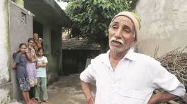 una, una dalit thrashing, una dalit flogging, una cow skinning, una dalit beaten, cow politics, gau rakshaks, beef ban, upper caste dalits, dalits, lion killed cow, dalit condition, dalit situation, indian express news, india news, una dalit updates, dalit news