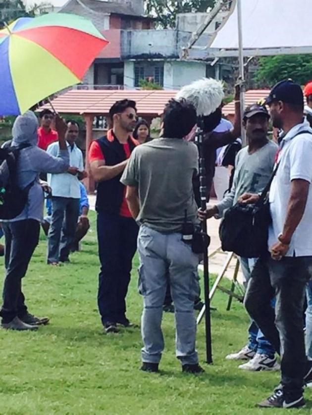 Alia Bhatt, Varun Dhawan, Alia Bhatt Varun Dhawan, Alia, Varun, Badrinath Ki Dulhania, Badrinath Ki Dulhania shoot pics, Alia Bhatt in Badrinath ki Dulhania, varun Dhawan Badrinath Ki Dulhania, Entertainment