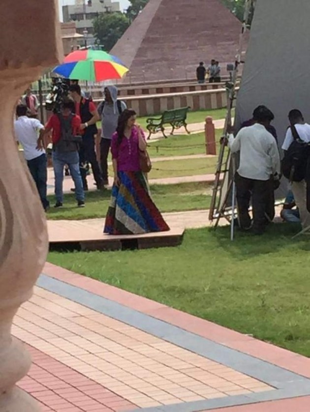 Alia Bhatt, Varun Dhawan, Alia Bhatt Varun Dhawan, Alia, Varun, Badrinath Ki Dulhania, Badrinath Ki Dulhania shoot pics, Alia Bhatt in Badrinath ki Dulhania, varun Dhawan Badrinath Ki Dulhania, Entertainment