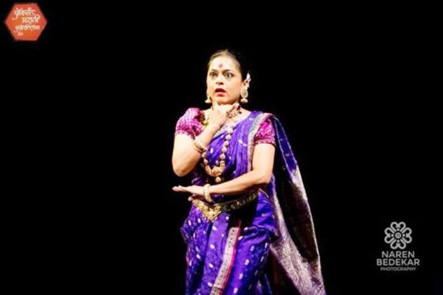 ashwini ekbote dies, ashwini ekbote death, ashwini ekbote dead during performance, ashwini ekbote pune, ashwini ekbote death pune, ashwini ekbote dancer, ashwini ekbote dancer death, entertainment photos, ashwini ekbote images, ashwini ekbote pics