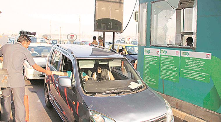 Bandra-Worli Sea Link, Bandra-Worli Sea Link toll, toll plaza, nigh workers, Bandra-Worli Sea Link suicide, Bandra-Worli Sea Link security, Bandra-Worli Sea Link traffic, indian express news, mumbai, mumbai news