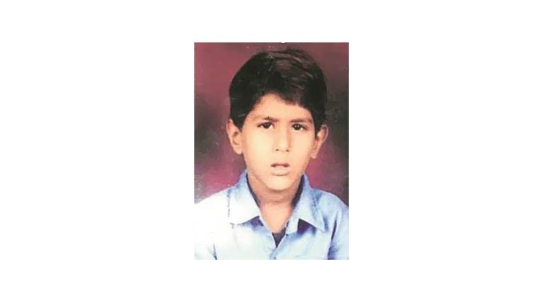 boy stuck in borewell, boy fell in borewell, alwar borewell, boy fall in borewell, komal meena, indian express news, jaipur news