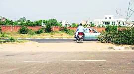 mohali accident, mohali, mohali airport road, mohali illegal crossings, mohali news, india news, indian express news