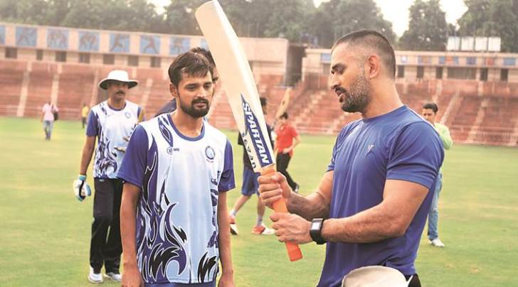 MS Dhoni, Shahbaz Nadeem