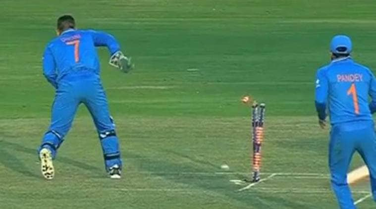 MS Dhoni’s no-look run out of Ross Taylor is pure genius | Cricket News ...