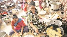 Smita Joshi, Maharashtrian snack, chakali, S K Patil Park in Charni Road, the women from Kutumbsakhi , karanji, shankar pali, besan laddoo, rava laddoo, chivda and shevya, Aarti on Narak Chaturdash, LAtest news, India news, Maharashtra news