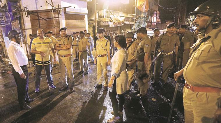 Vadodara, Vadodara clash, Vadodara old city clash, arrest, inspector transferred, indian express news, india news, vadodara news