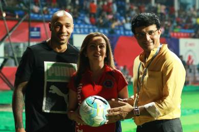 Football legend Thierry Henry enthralls fans in Mumbai-Sports News