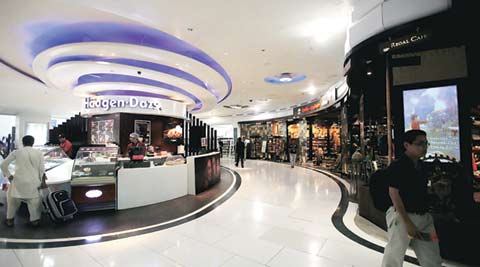 Luxottica's Sunglass Hut brand gains momentum in Indian travel retail :  Moodie Davitt Report