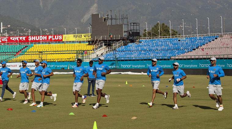 ms dhoni, virat kohli, india vs new zealand, india new zealand odis, india new zealand first odi, dharamsala odi, india vs new zealand dhoni, india squad, new zealand squad, cricket news, sports news