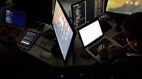 Internet outage: DDoS attack likely powered by botnets and IoT devices