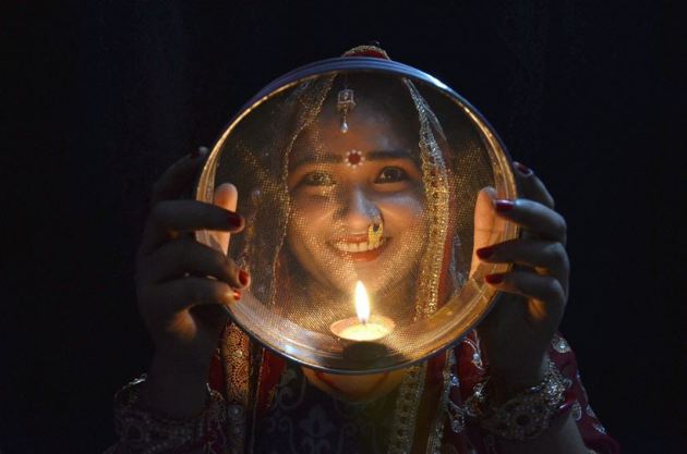 Karwa chauth,Karwa chauth 2016, Karwa chauth vrat vidhi,Karwa chauth tips, Karwa chauth vidhi, Karwa chauth timing moon 2016