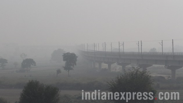 Diwali, Delhi pollution, Delhi diwali pollution, Delhi air pollution, Diwali air pollution, Delhi diwali air pollution, Delhi smog, Delhi smog pictures, delhi pollution photos, news, images, Delhi images, Delhi photos, Delhi news, latest news, India news, national news