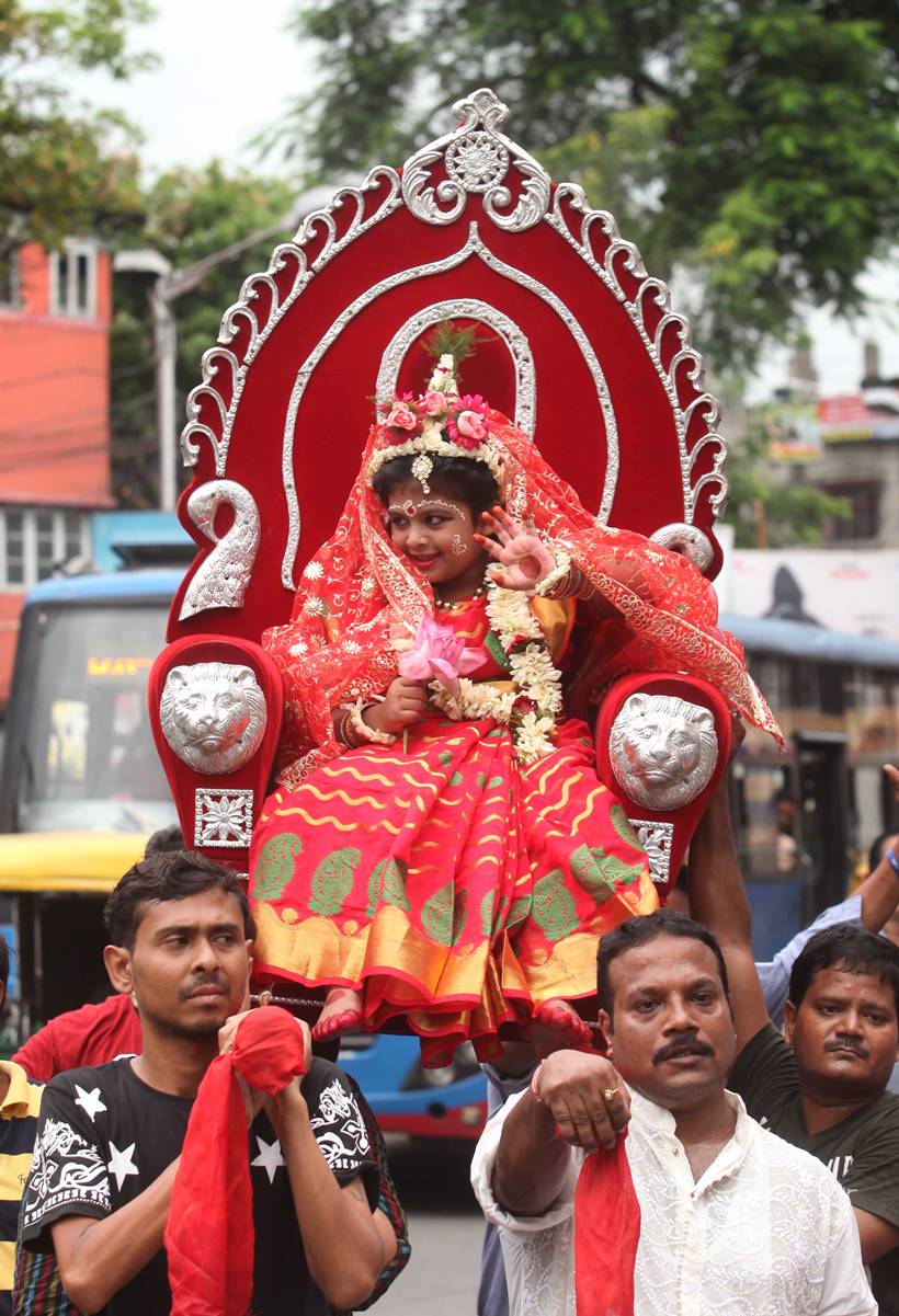 durga puja, durga puja 2016, 2016 durga puja, durga pujo, durga puja themes, kolkata durga puja, kolkata puja themes, kolkata durga idols, india puja themes, india durga puja pandals, durga puja pandals, kolkata news, india news, durga puja news, latest news, durga puja photos, durga puja 2016 photos,