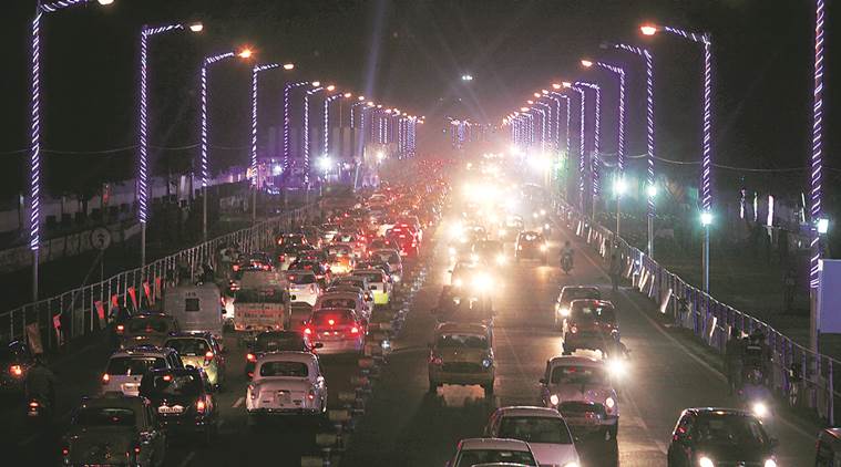 durga puja, durga puja celebration, pujo, mamata banerjee, durga puja pandals, best pandals, kolkata, kolkata news, indian express news
