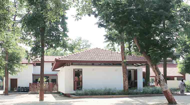 Gandhi ashram deals clothes online