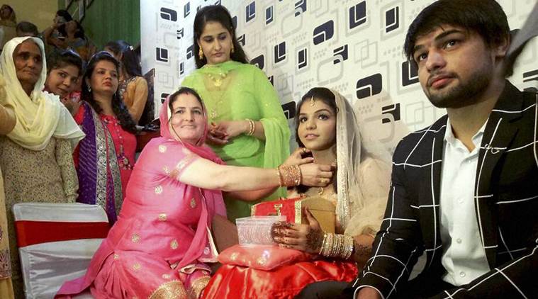sakshi malik, malik, sakshi malik olympics, sakshi olympics, sakshi malik fiance, sakshi fiance, satywart kadian, satywart, wrestling news, pwl 2, pwl