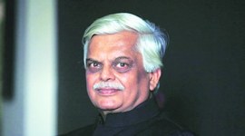 Sanjaya Baru, narasimha rao, manmohan singh, sanjaya baru book, manmohan narasimha, telugu, who is narasimha rao, congress, manmohan congress, manmohan singh adviser, who is sanjay baru, baru, politics, sonia gandhi, sonia rao, gandhi rao, indian express news, interview, india news