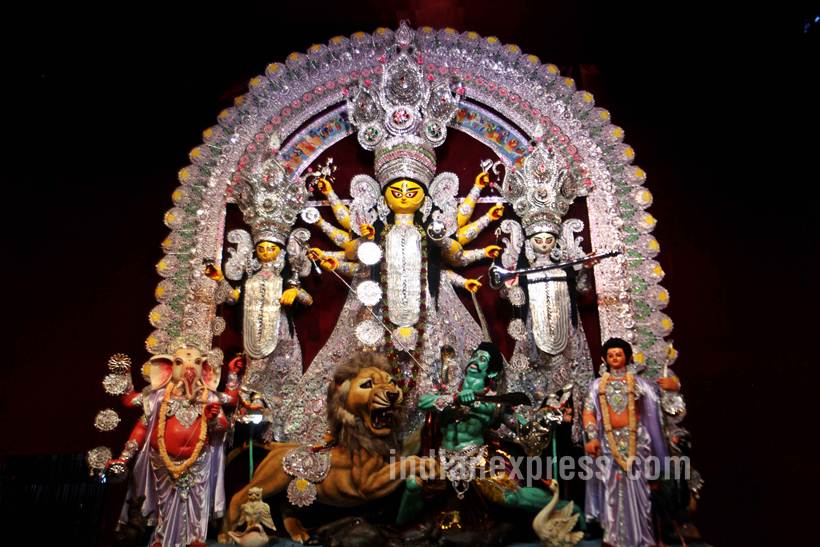 durga puja, durga puja 2016, 2016 durga puja, durga pujo, durga puja themes, kolkata durga puja, kolkata puja themes, kolkata durga idols, india puja themes, india durga puja pandals, durga puja pandals, kolkata news, india news, durga puja news, latest news, durga puja photos, durga puja 2016 photos,