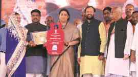 Rahul Gandhi, Smriti Irani, Prakash Javadekar, Dharmendra Pradhan, congress, congress amethi, bjp, bjp amethi, amethi colleges, india news