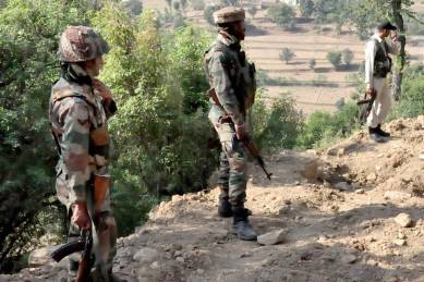 Kulgam encounter, Jammu and Kashmir, J-K news, militants, combing operation, Kashmir unrest, India news, Indian Express