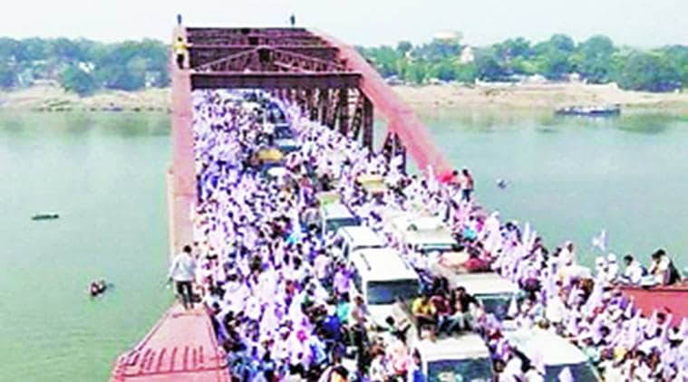 Varanasi, stampede, Varanasi stampede, Varanasi stampede toll, Varanasi-Chandauli border, varanasi bridge stampede, india news