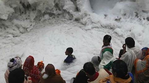 This Indian Express pic showing Delhi’s alarming pollution levels has gone viral for all the right reasons