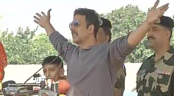 akshay kumar, akshay kumar BSF Camp