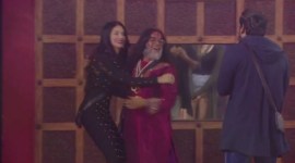 bigg boss 10, bigg boss sunny leone, bigg boss swami om sunny leone, bigg boss 10 sunny leone task, bigg boss 10 viral videos, bigg boss 10 swami om offends sunny leone, bigg boss 10 preview, bigg boss 10 november 22, bigg boss 10 22 nov, news, television news, indian express, indian express news