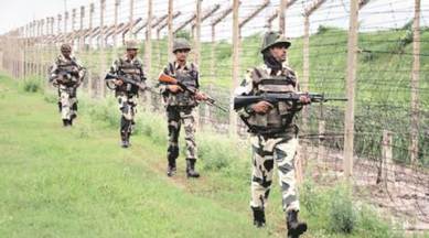 BSF, BSF, infiltration, pak infiltration, pakistani terrorists, pakistan intruder killed, kashmir, indian express news, india news